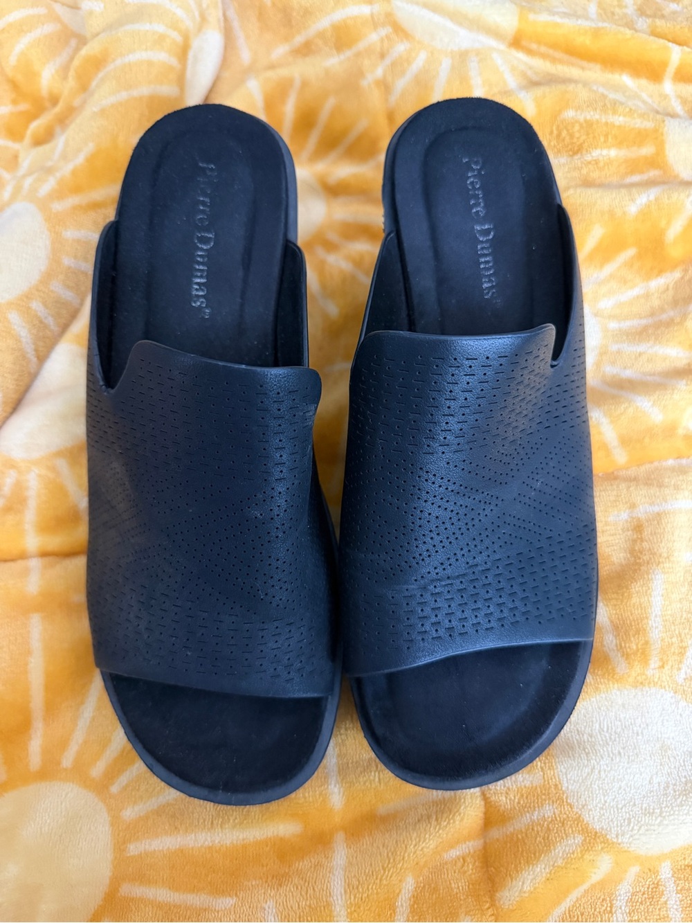Pierre Dumas Black Slip-On Mules